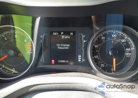 2018 Jeep Cherokee Latitude Plus Fwd z USA, uszkodzony, nr VIN 1C4PJLLB1JD513441